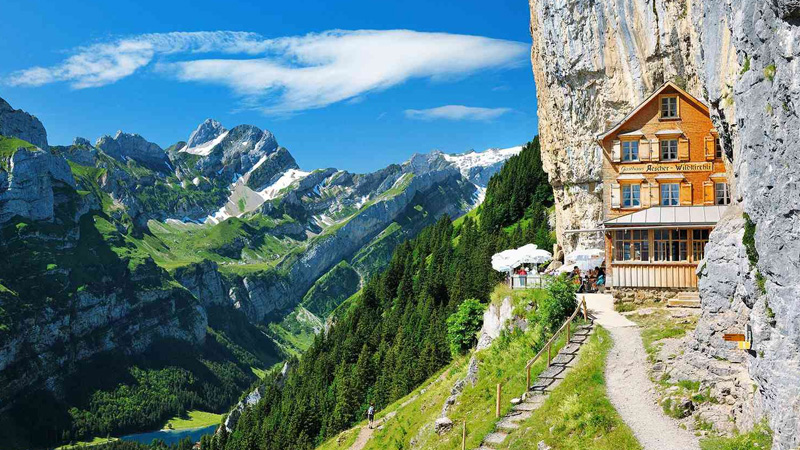 5 Yurt Dışında Konaklama Deneyimlerim: Sıradan Otellerden Sıradışı Anılara