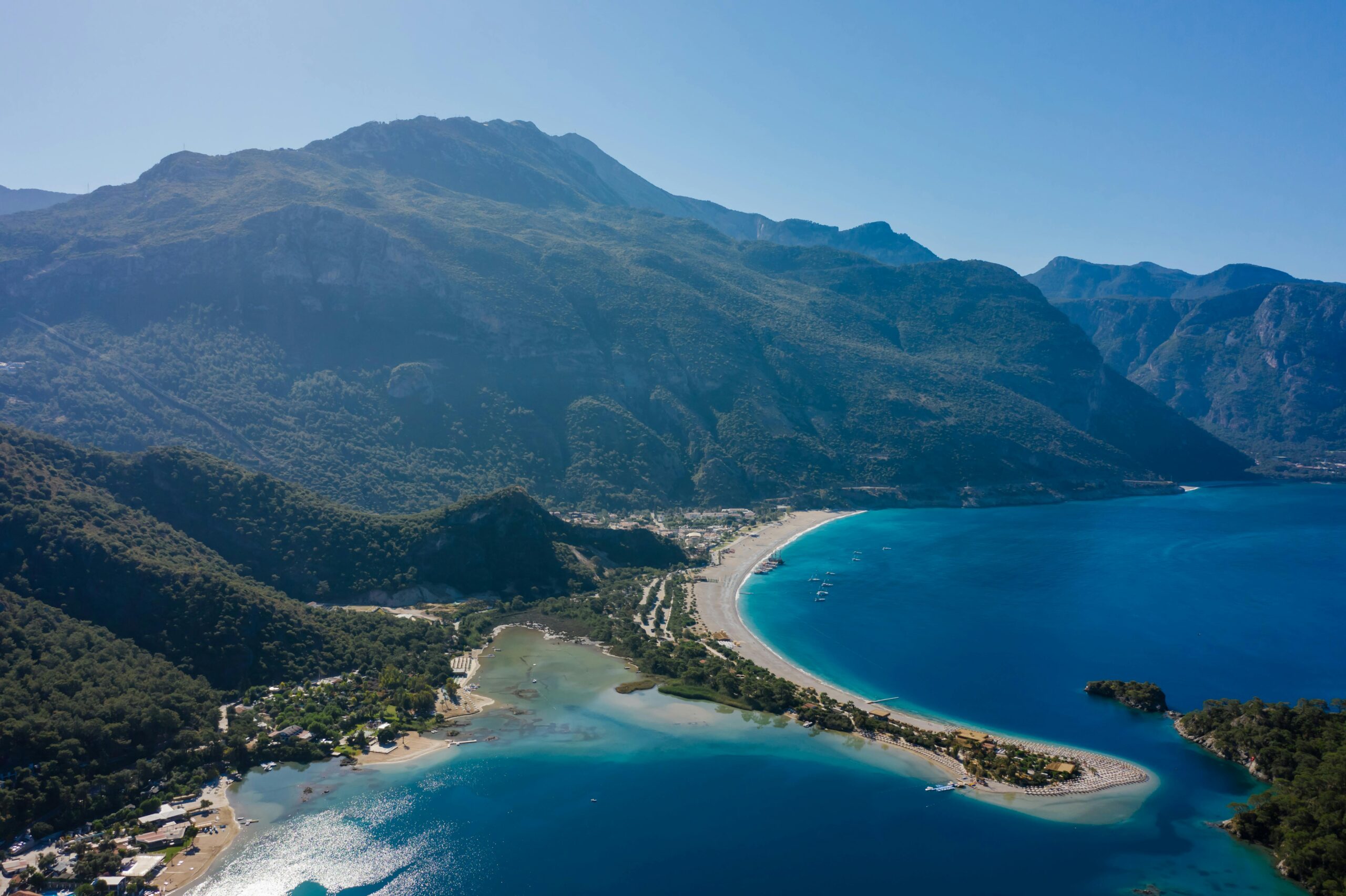 Ölüdeniz: Doğayla Maceranın Buluştuğu Eşsiz Tatil Cenneti